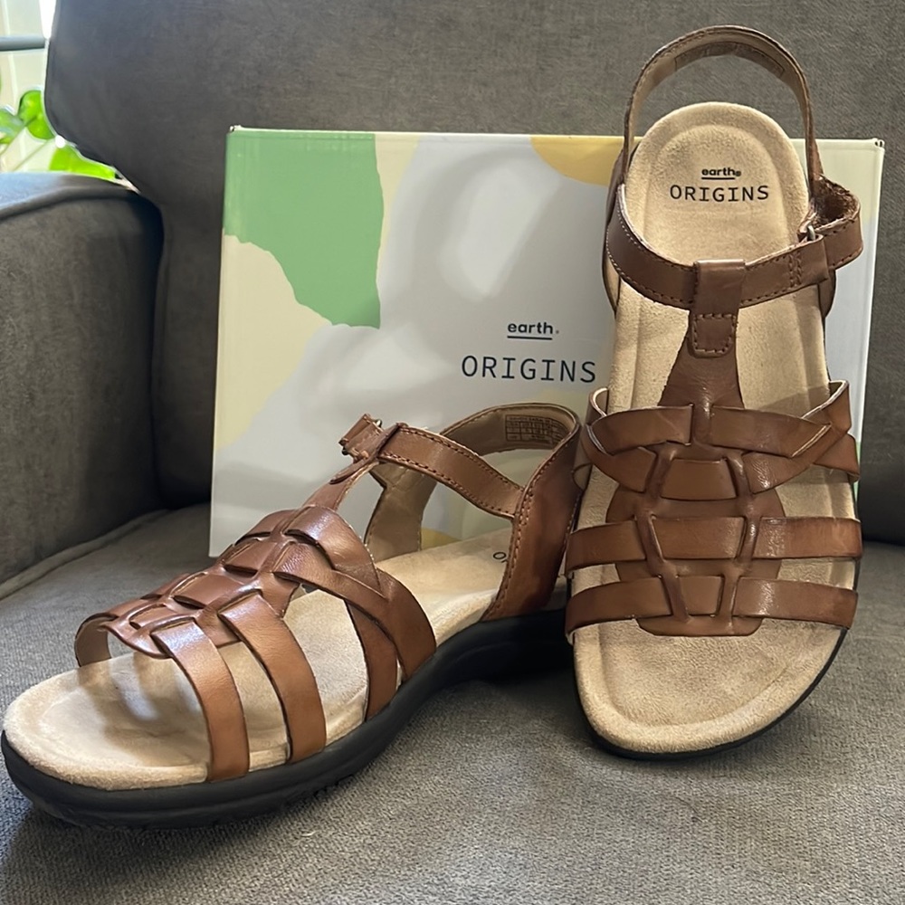 Earth Origins sandals. Size 7